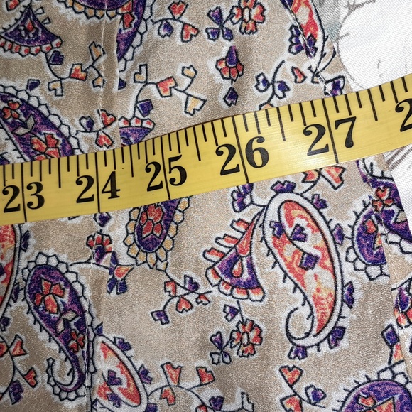 Forever 21 T-back paisley sleeveless top size small. - Picture 5 of 7